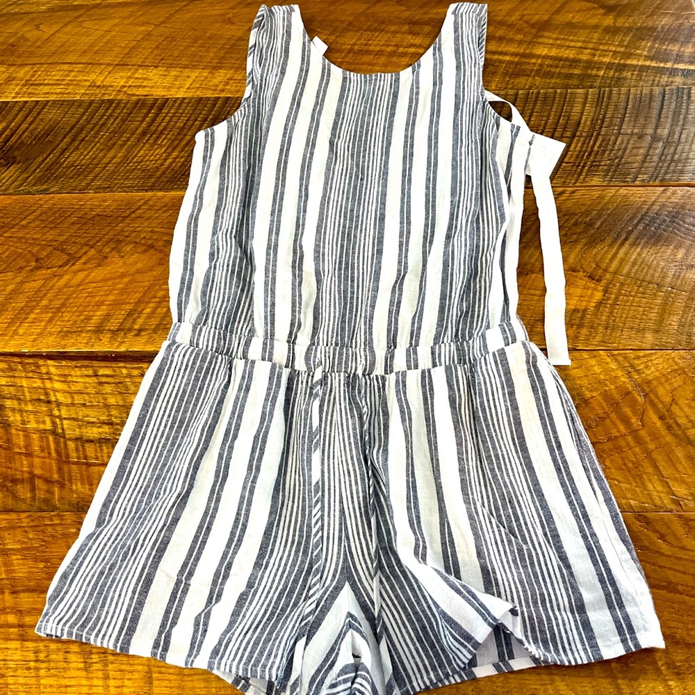 small grey and white crossback romper